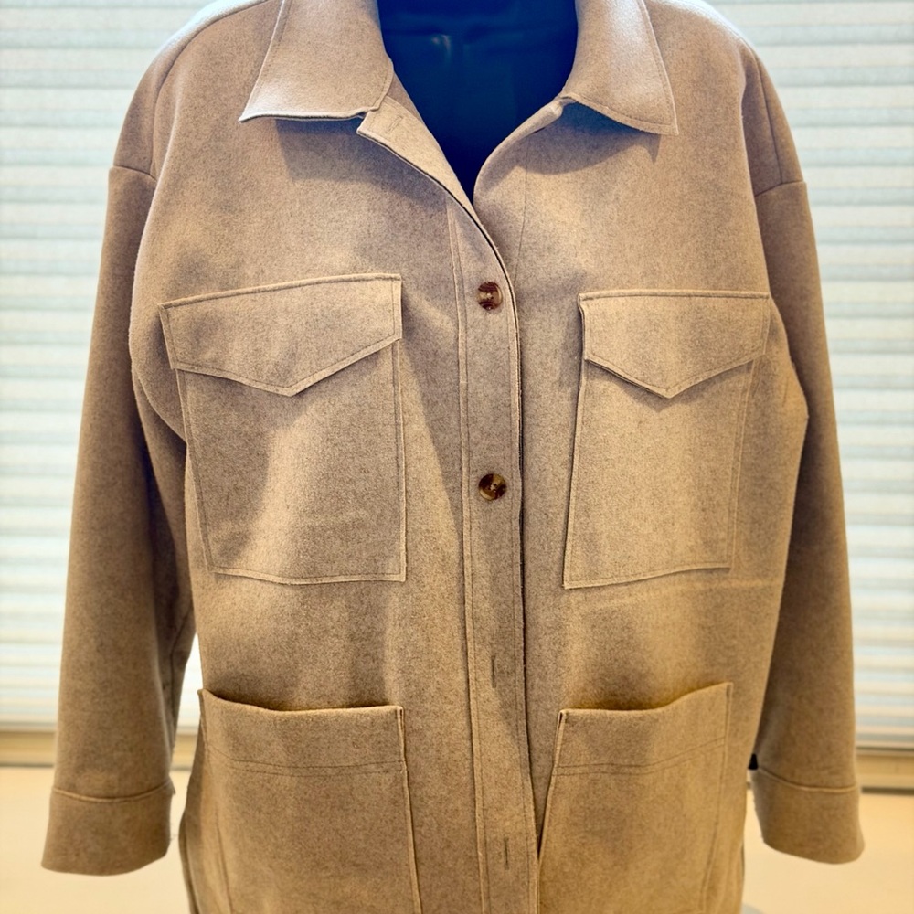 Banana Republic Shacket Women’s size M Khaki / Cream / Stone Utility Jacket - Picture 2 of 5